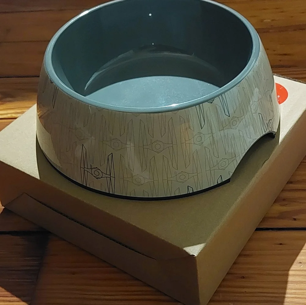 Lrge Star Wars Pet Bowl
